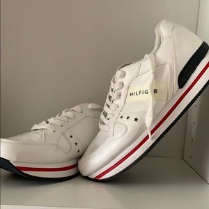 tommy hilfiger women's tennis shoes